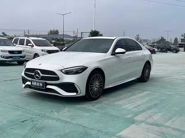 Mercedes-Benz C-Class 2024
