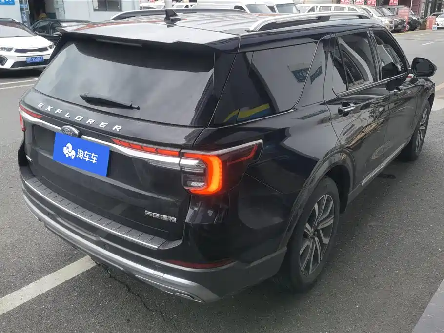 Ford Explorer 2024