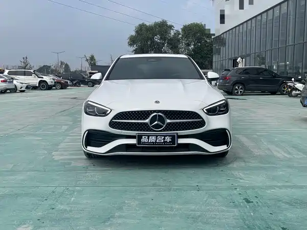 Mercedes-Benz C-Class 2024