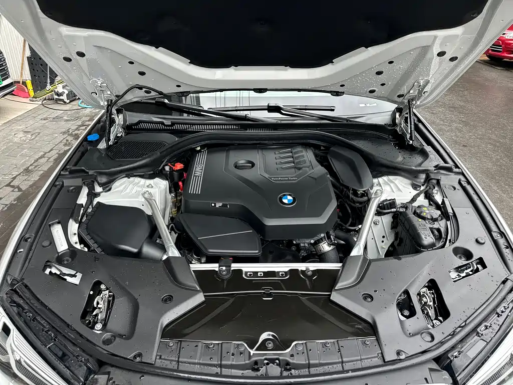 BMW 5 Series 2023 — фото 11