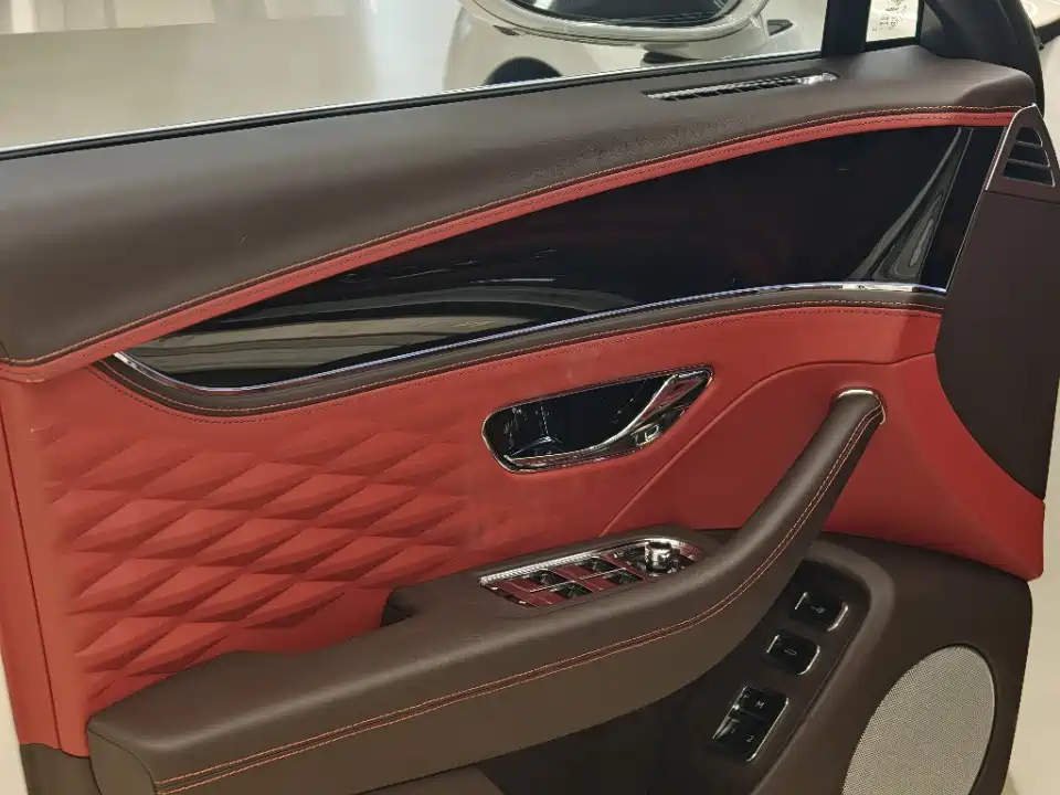 Bentley Flying Spur PHEV 2022 — фото 11