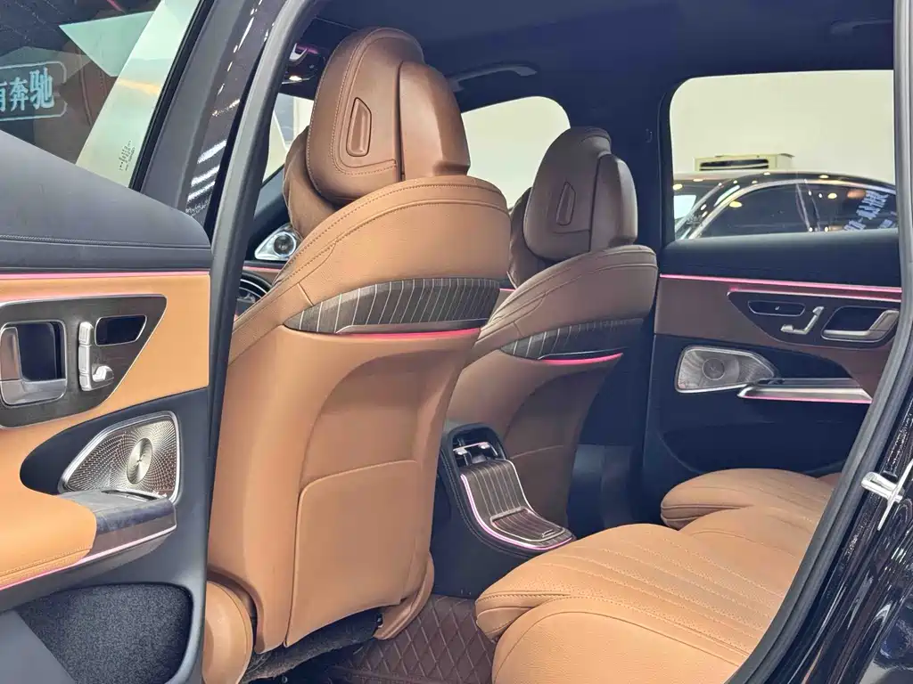 Mercedes-Benz E-Class 2024