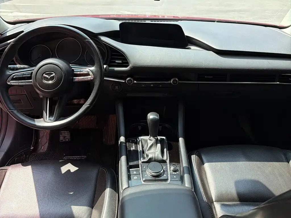 Mazda 3 Axela 2021 — фото 10