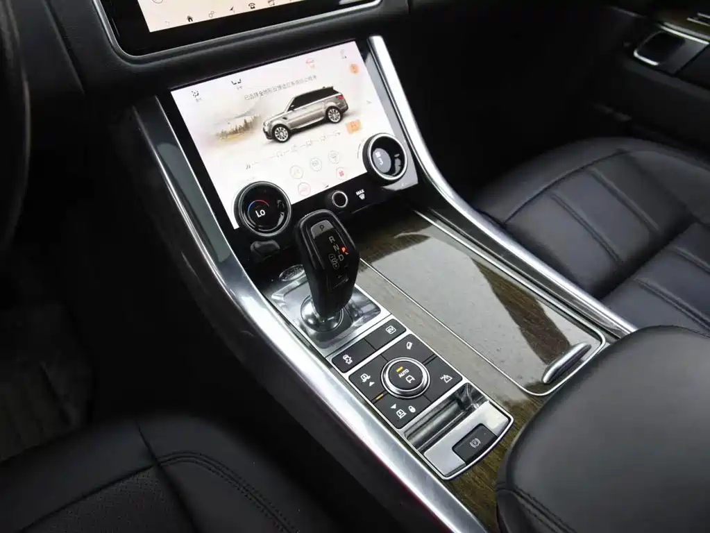 Land Rover Range Rover Sport New Energy 2019 — фото 12