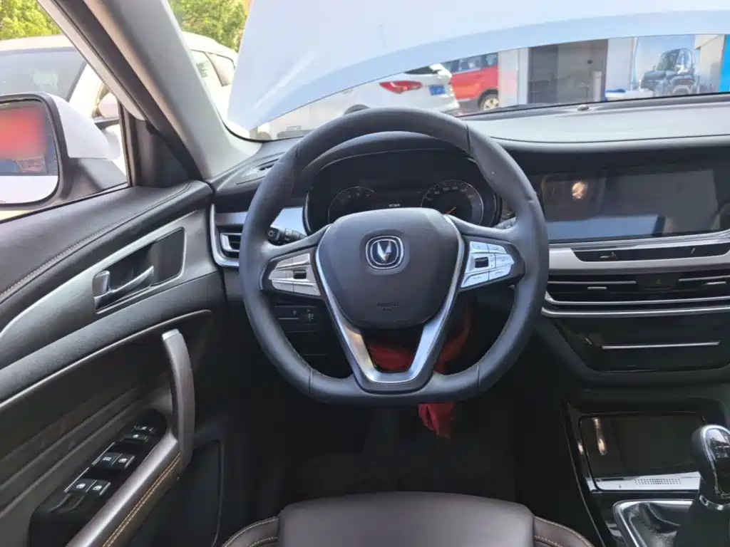 Changan CS35PLUS 2018 — фото 11