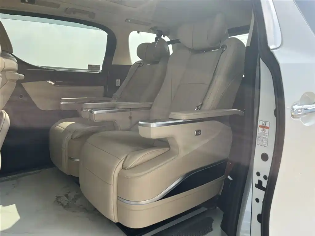 Toyota Alphard 2016 — фото 16