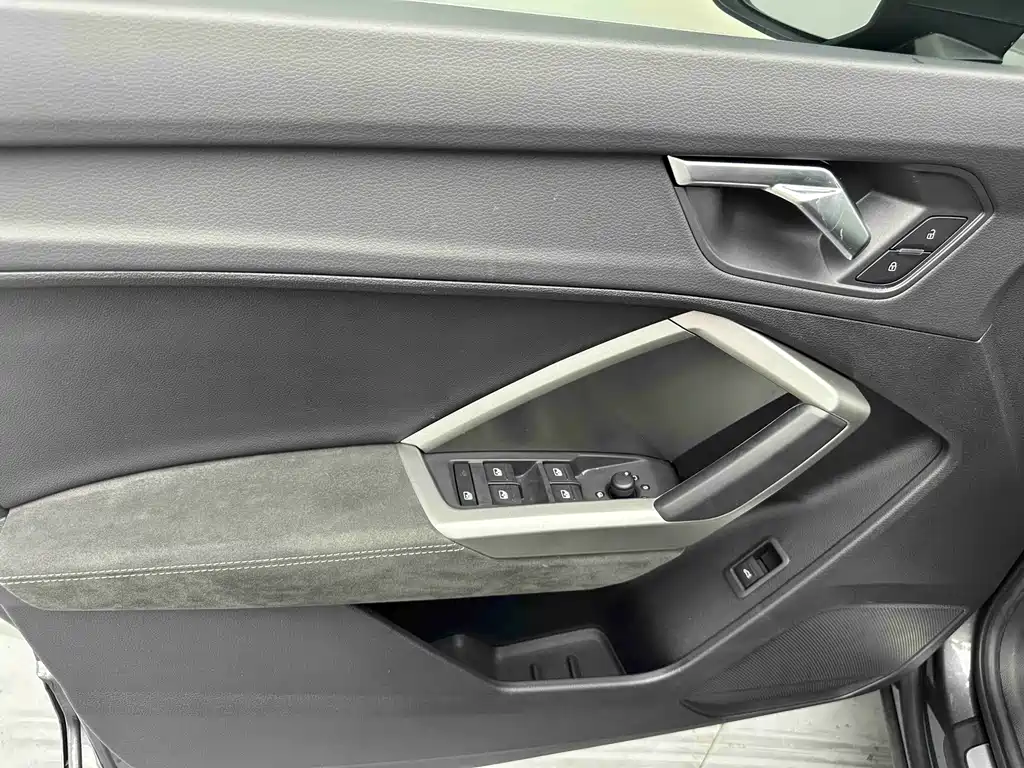 Audi Q3 2022 — фото 10