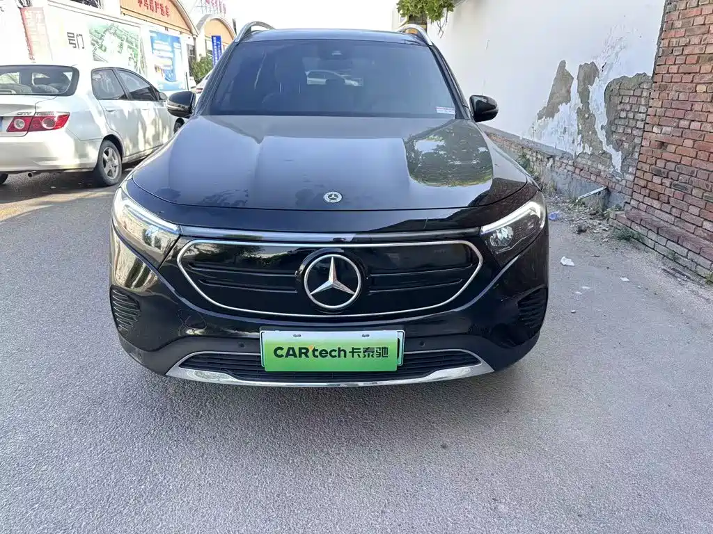 Mercedes-Benz EQB 2022