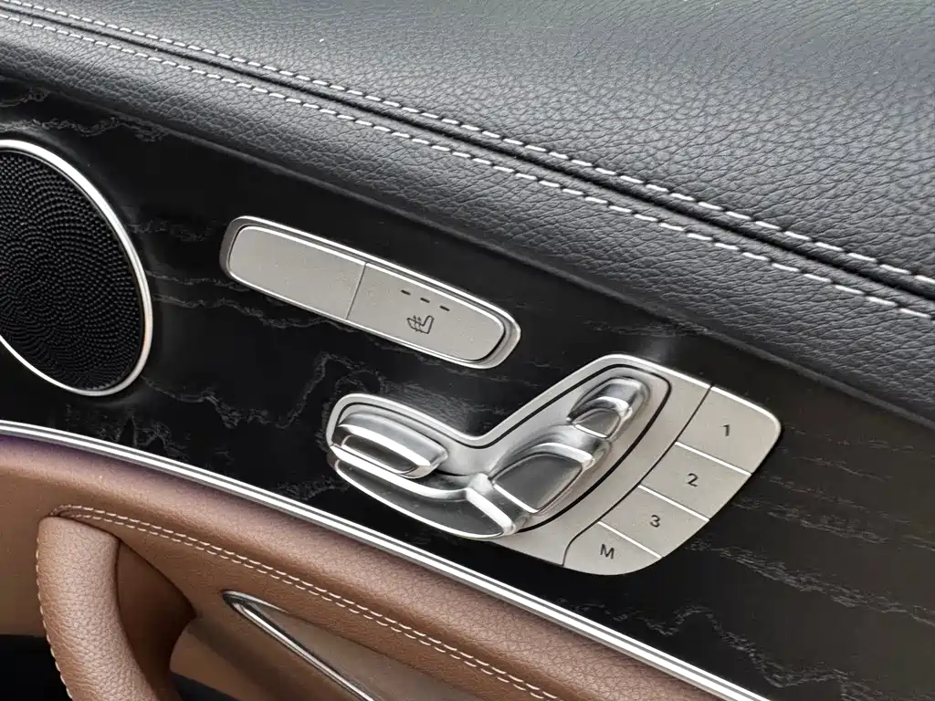 Mercedes-Benz E-Class 2019 — фото 15