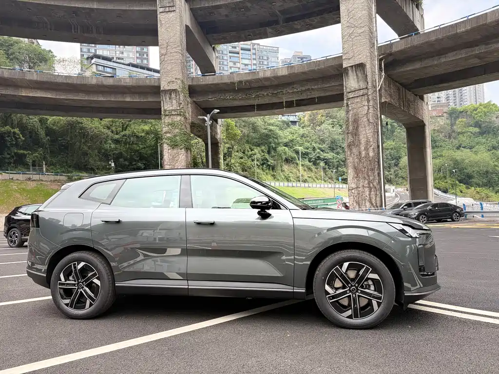 Volvo XC70 PHEV 2026
