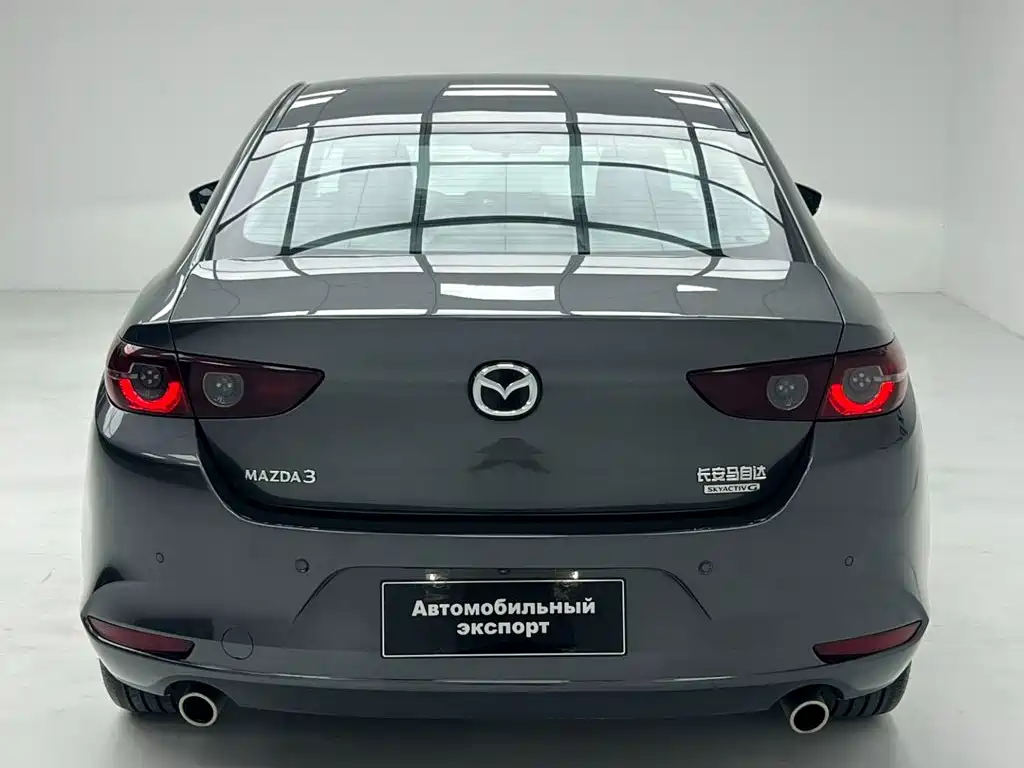 Mazda 3 Axela 2022 — фото 9