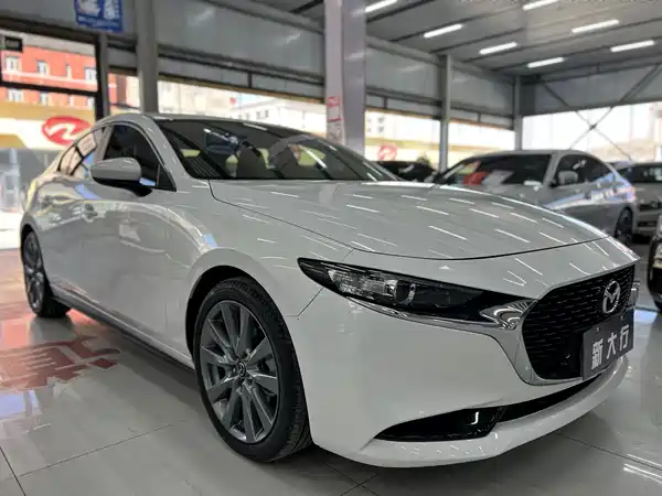Mazda 3 Axela 2023