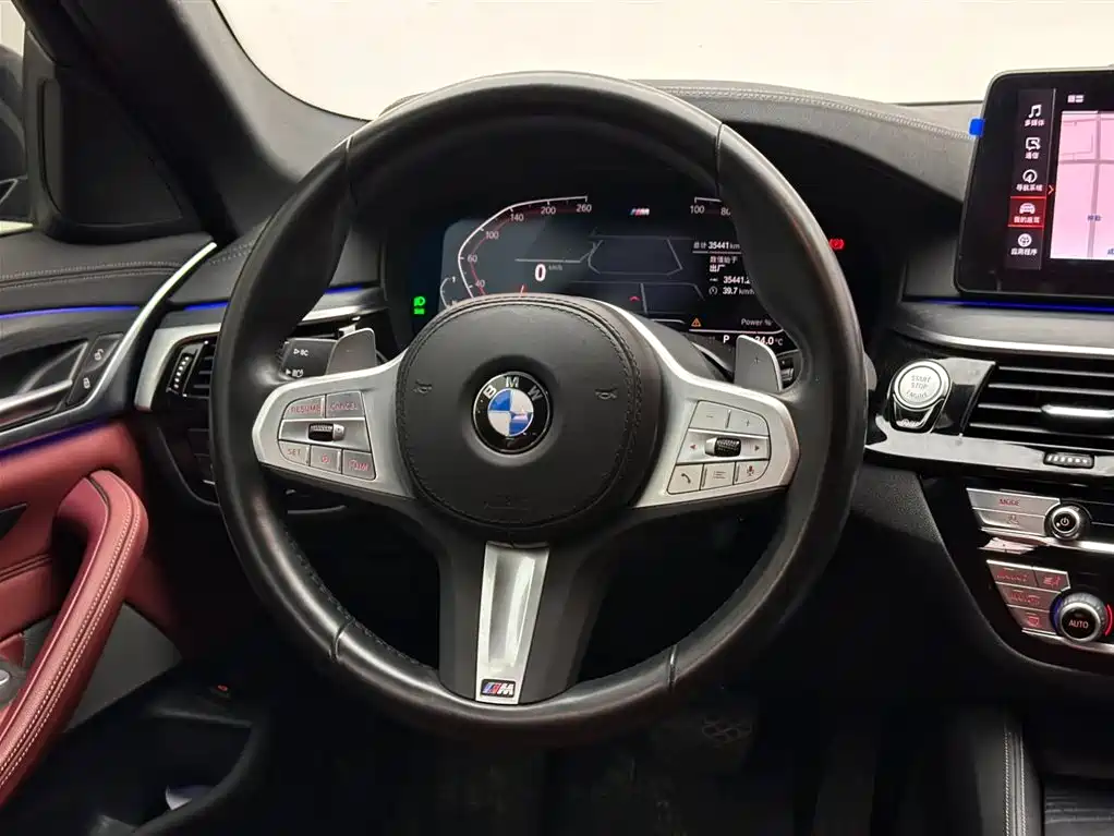 BMW 5 Series 2023 — фото 12