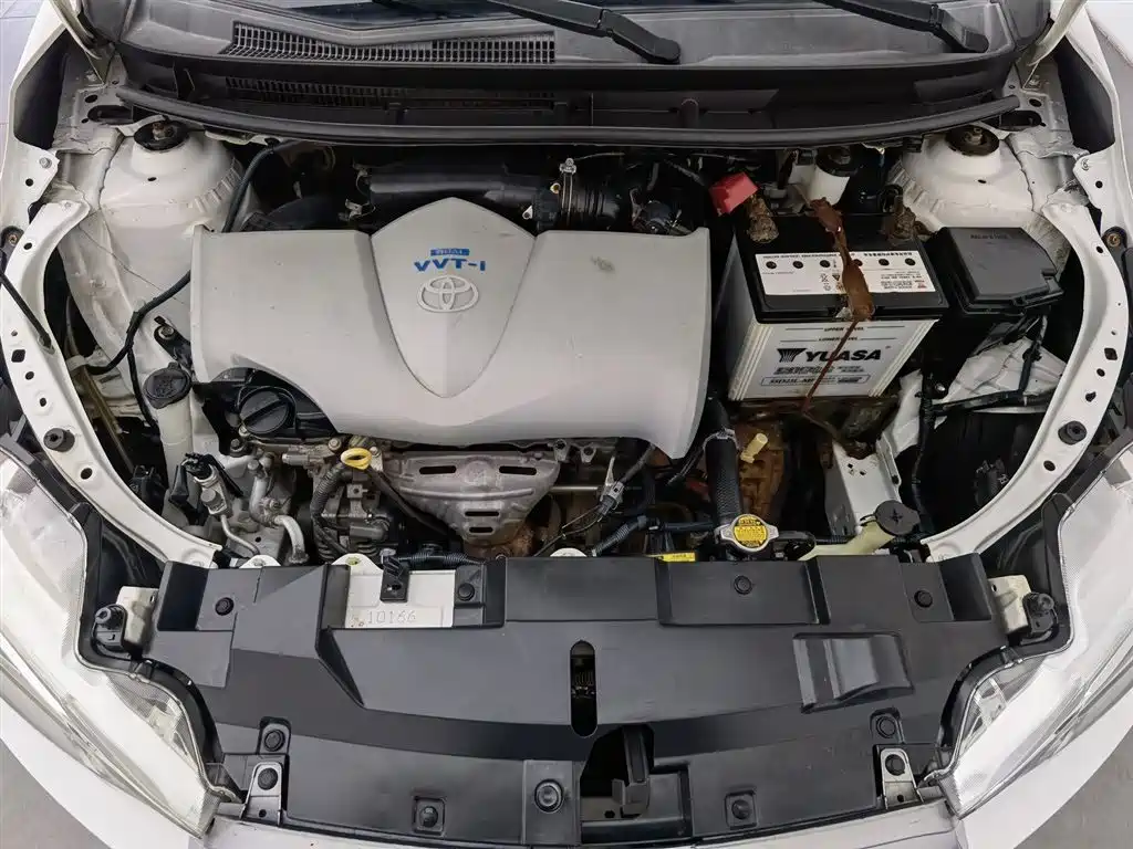 Toyota Yaris L 2015 — фото 6