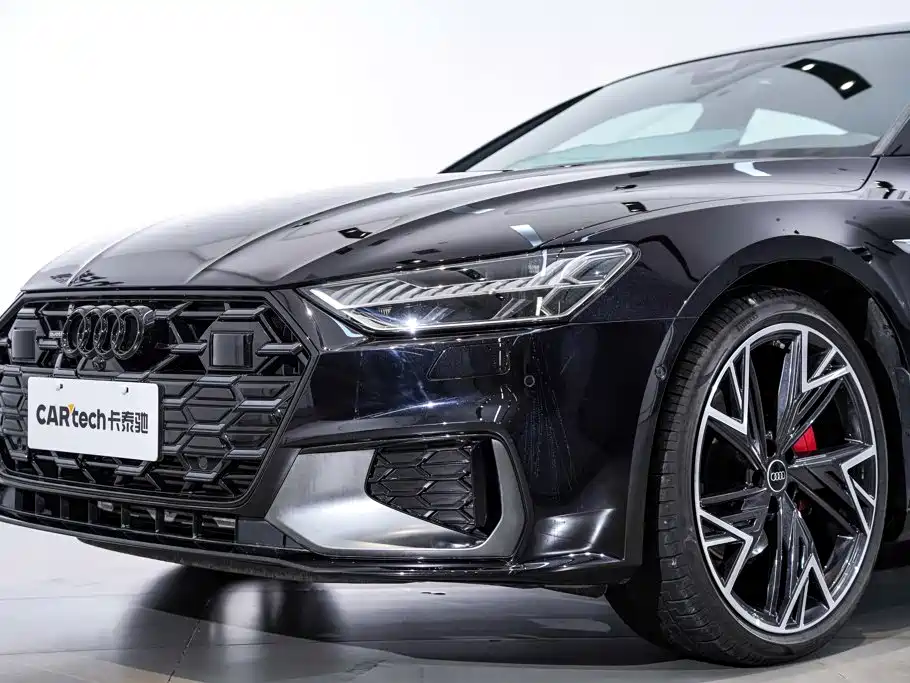 Audi A7L 2025 — фото 2