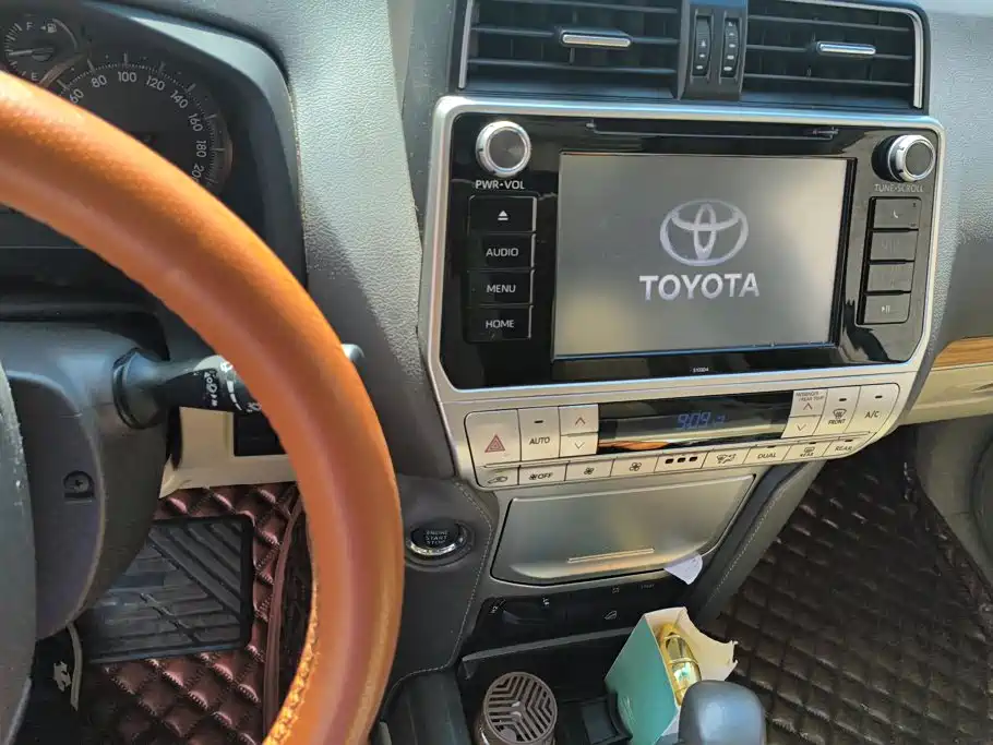 Toyota Prado 2019 — фото 13