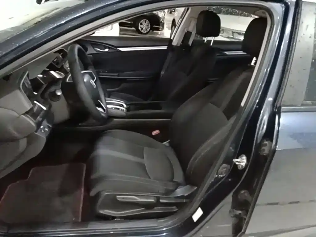 Honda Civic 2019 — фото 15