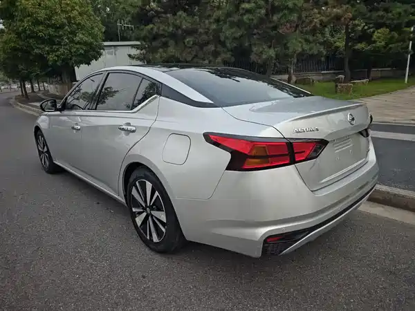 Nissan Teana 2022