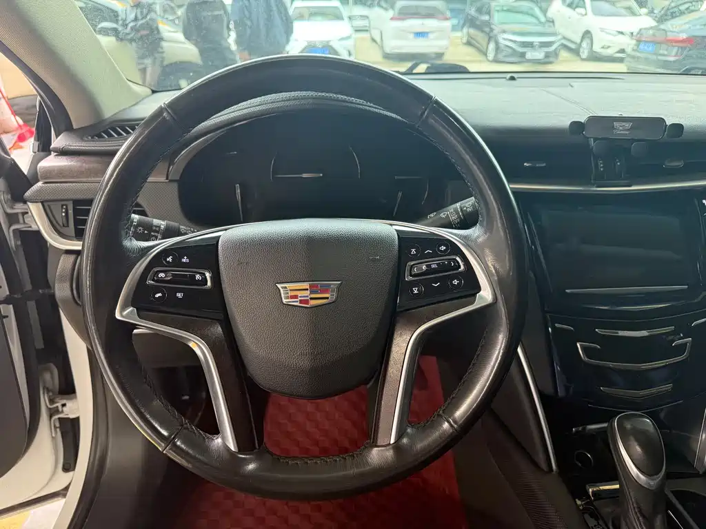 Cadillac XTS 2019 — фото 12