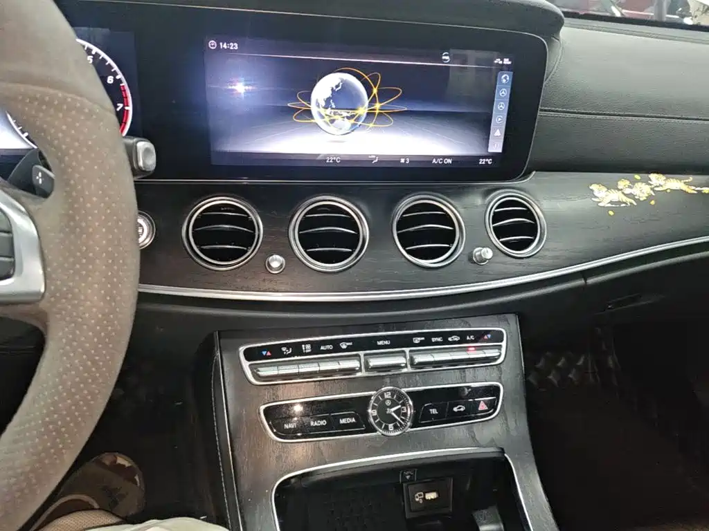 Mercedes-Benz E-Class 2018 — фото 9