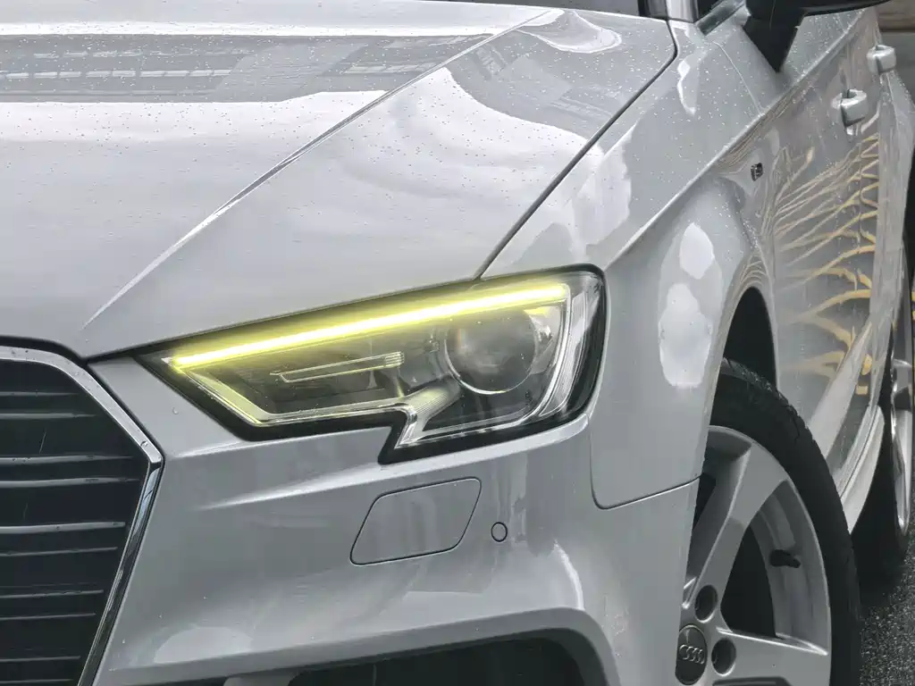Audi A3 2019 — фото 11