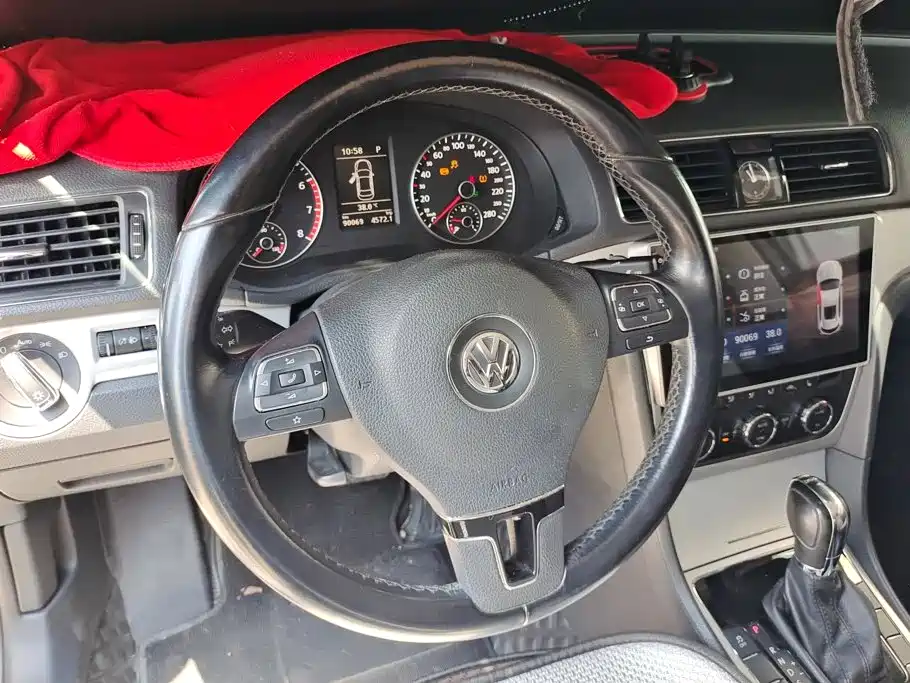 Volkswagen Passat 2015 — фото 15