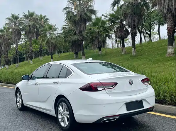 Buick Regal 2021