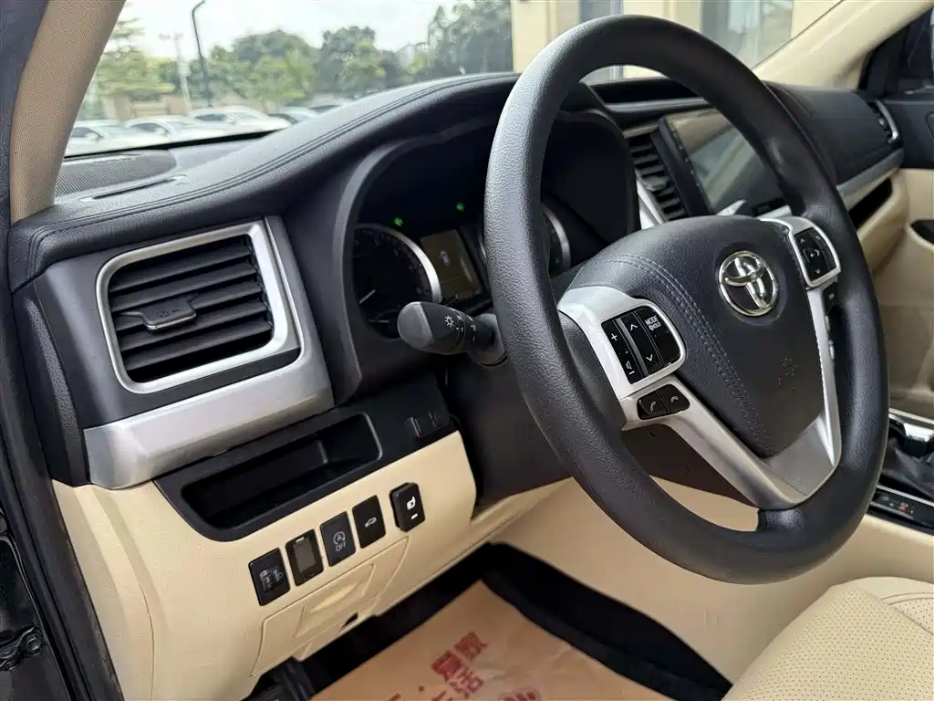Toyota Highlander 2020 — фото 24