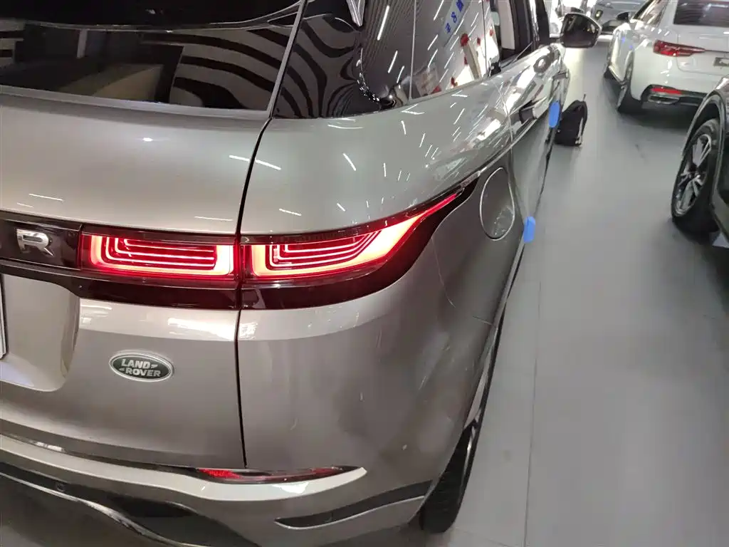Land Rover Evoque 2022 — фото 8