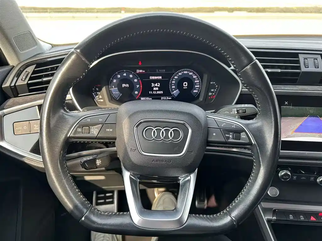 Audi Q3 2020 — фото 23