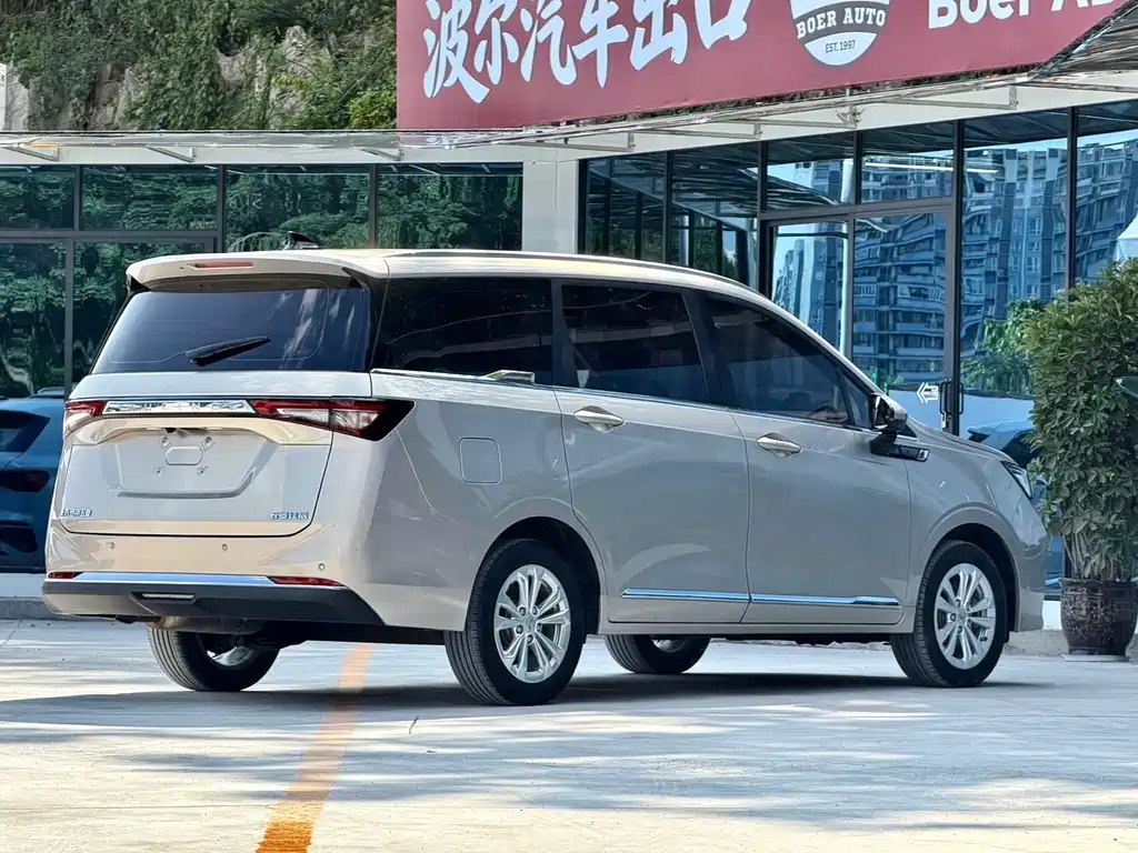 Wuling Jiachen 2022