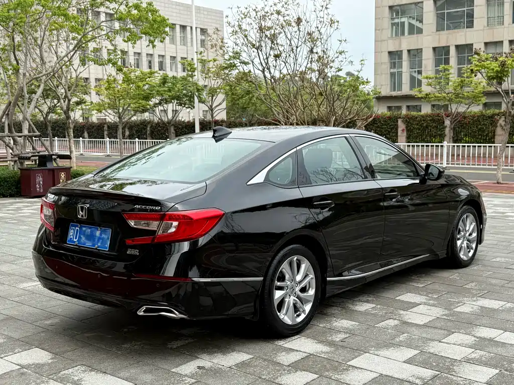 Honda Accord 2019 — фото 6