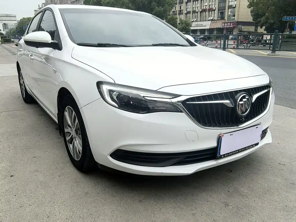 Buick Excelle 2019 — фото 3