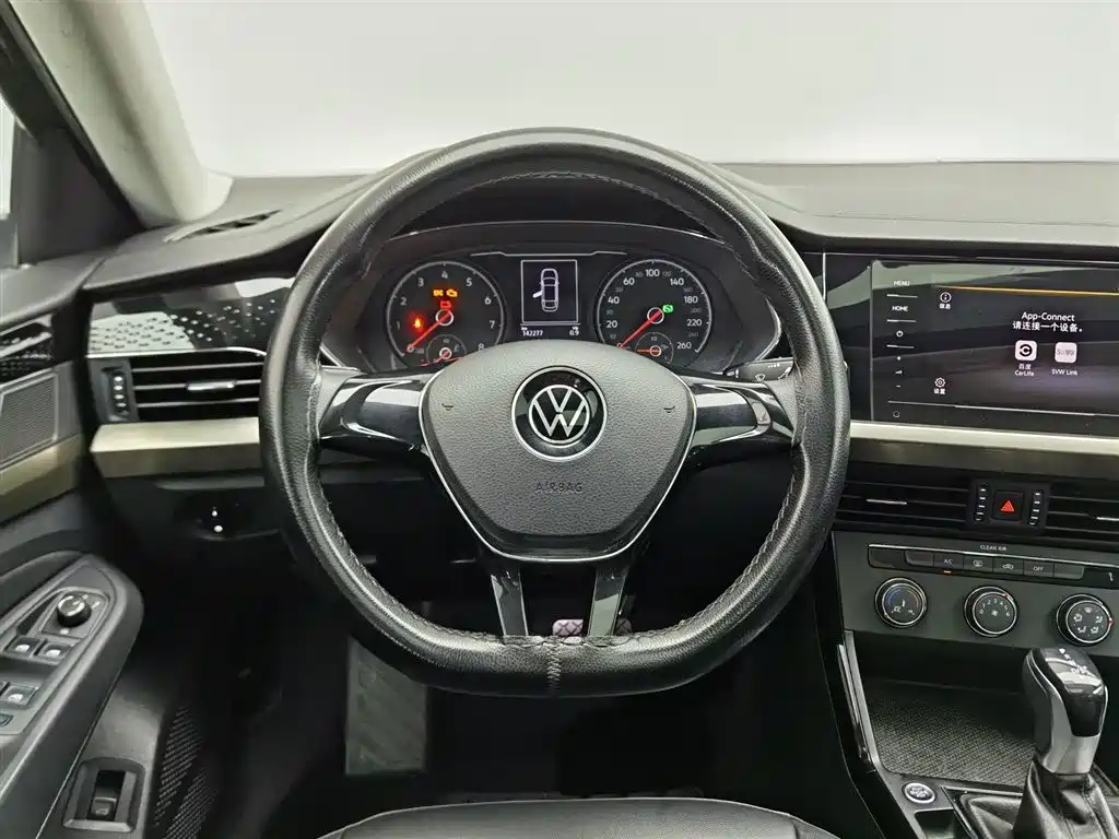 Volkswagen Passat 2021 — фото 11