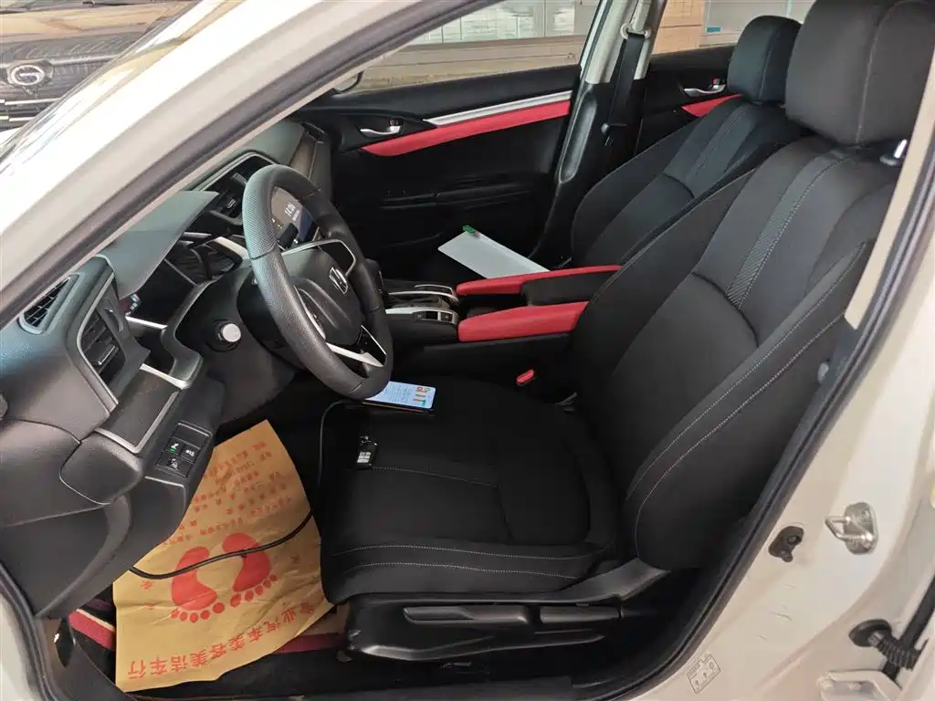 Honda Civic 2018 — фото 15