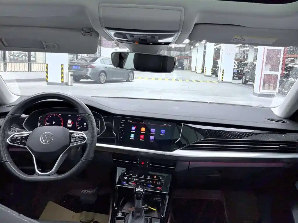 Volkswagen Passat 2022