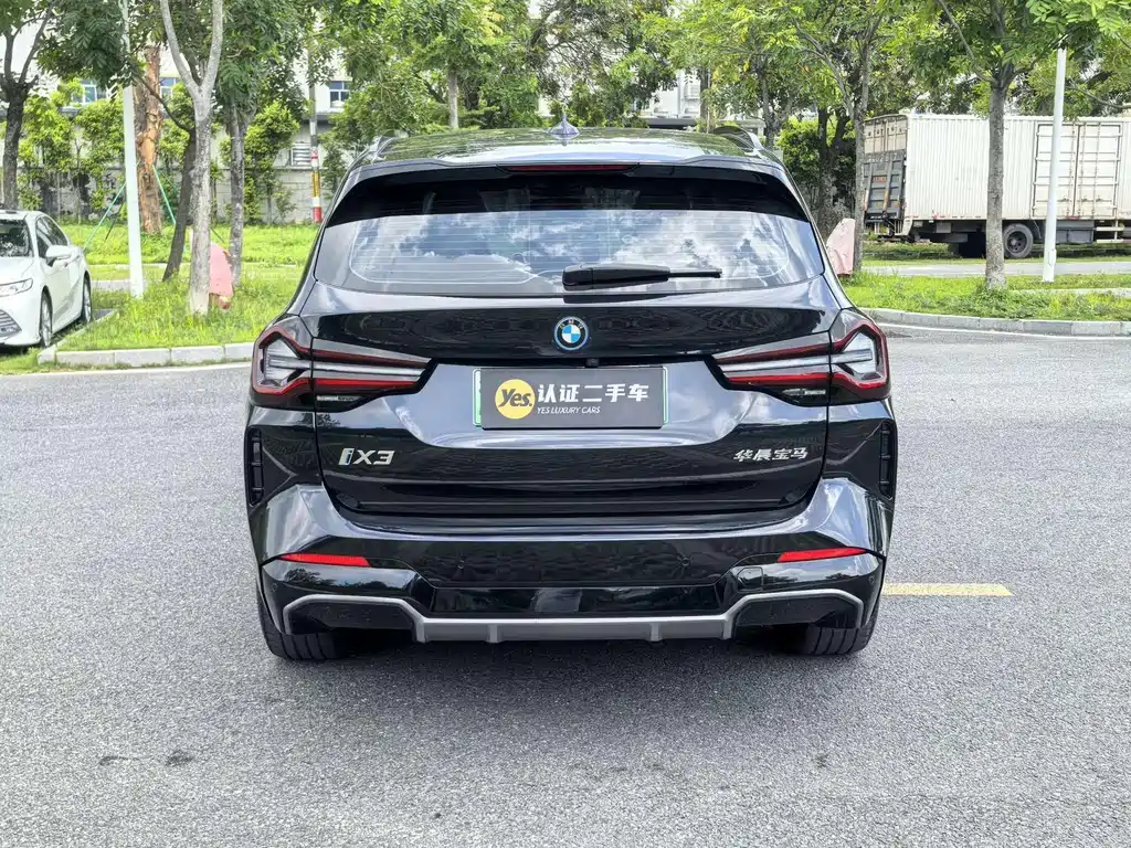 BMW iX3 2024 — фото 4