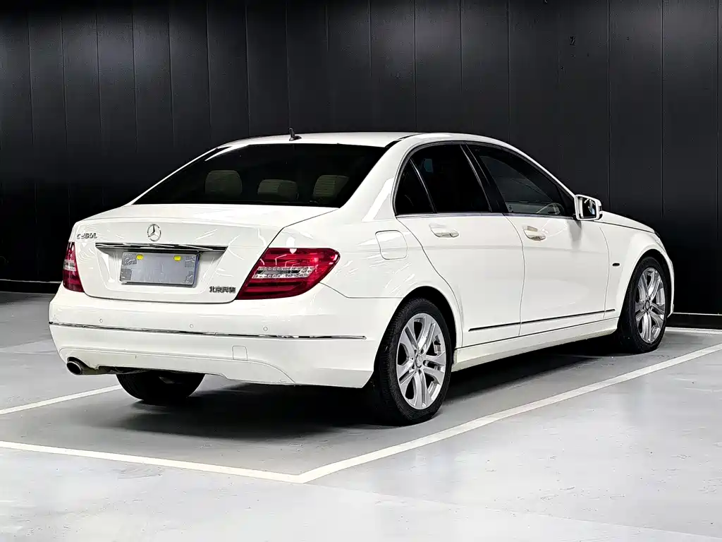 Mercedes-Benz C-Class 2012 — фото 17