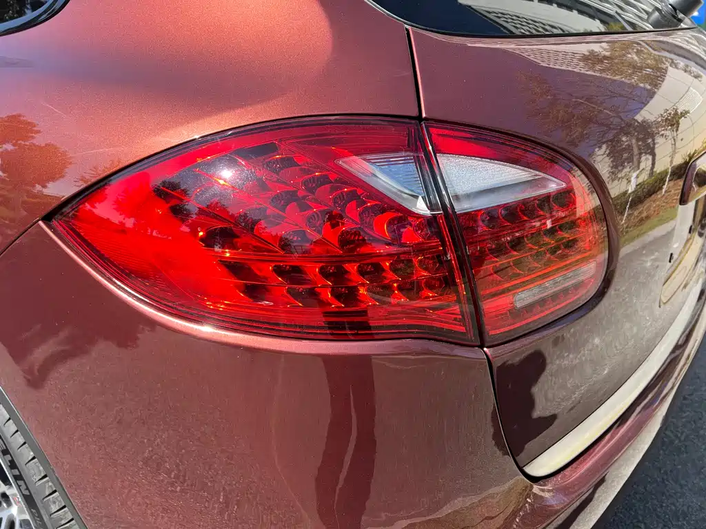 Porsche Cayenne 2014 — фото 12