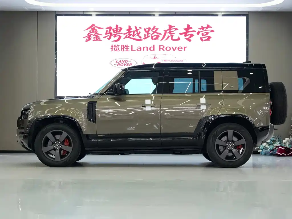 Land Rover Defender 2021 — фото 4