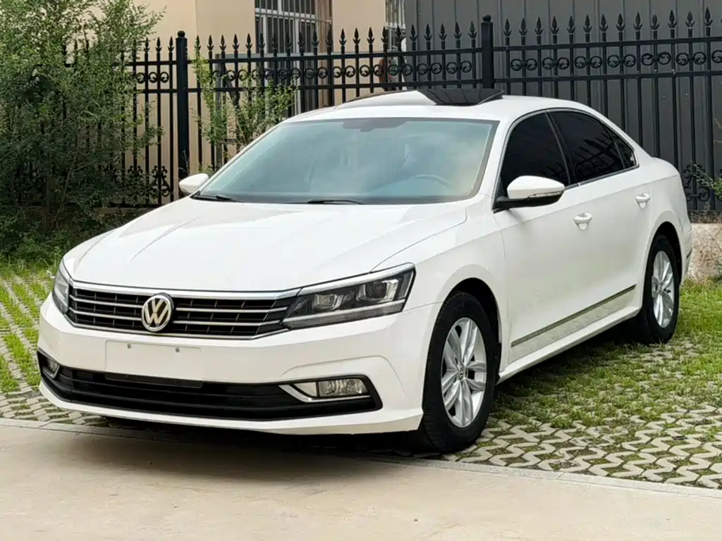 Volkswagen Passat 2016 — фото 1