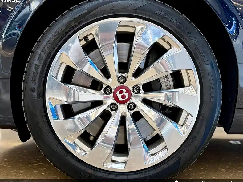 Bentley Flying Spur 2019 — фото 20