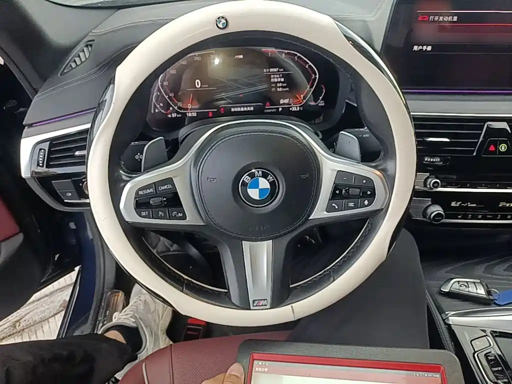 BMW 5 Series 2022 — фото 11