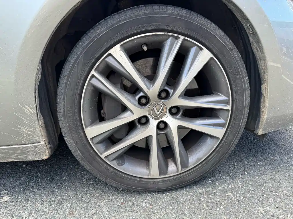 Lexus IS 2018