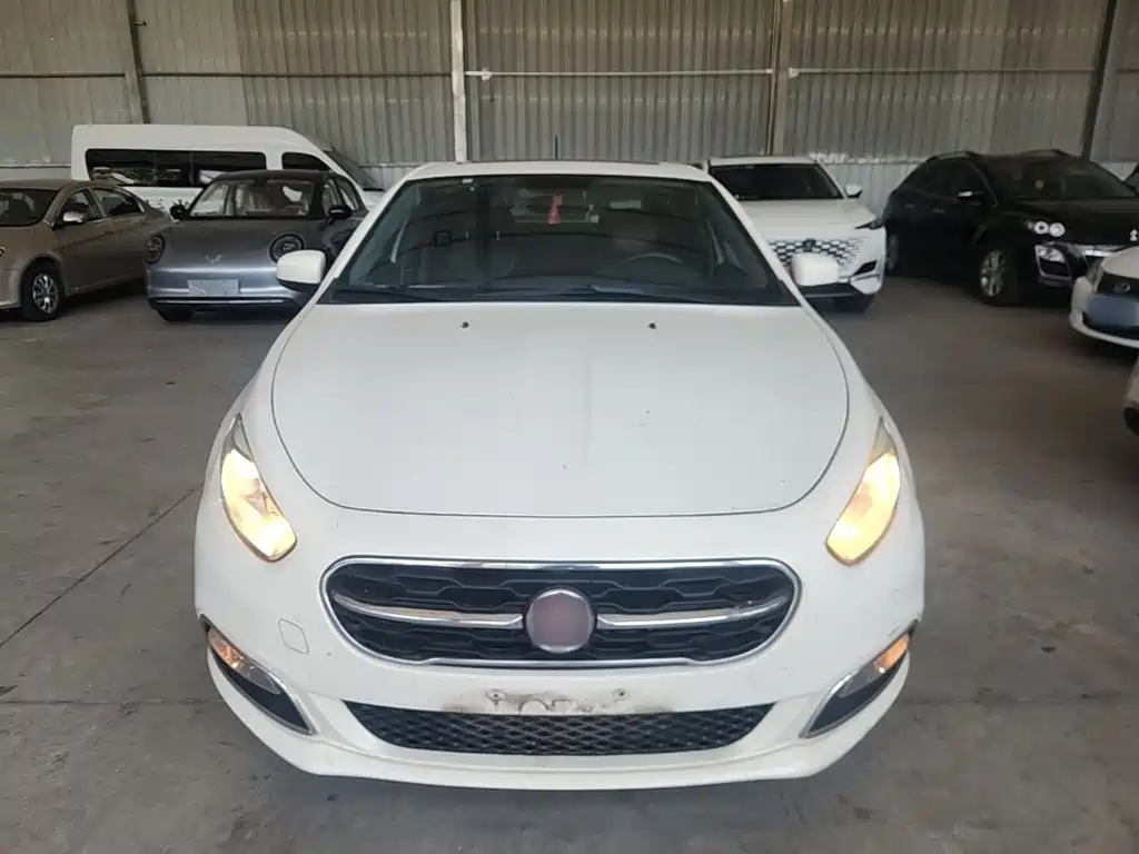 Fiat Viaggio 2015 — фото 3