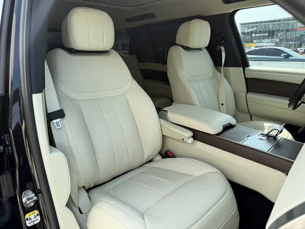 Land Rover Range Rover 2025 — фото 25