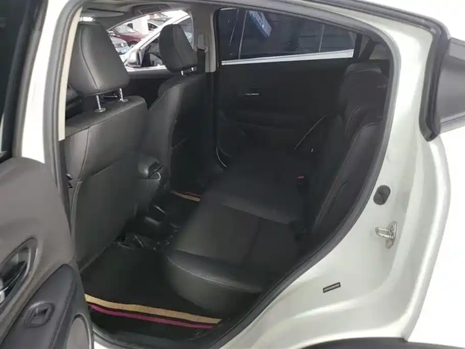 Honda Vezel 2021 — фото 11