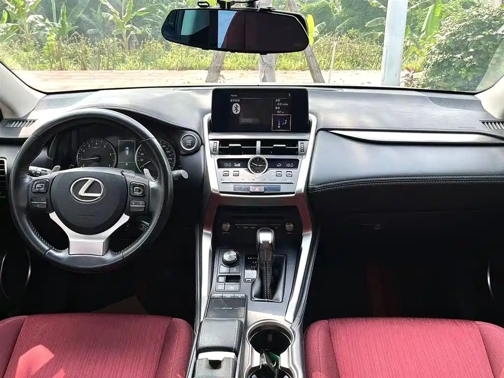 Lexus NX 2018