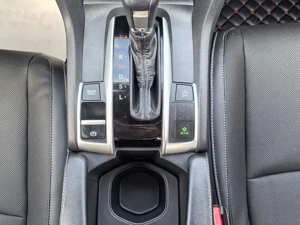 Honda Civic 2019 — фото 12