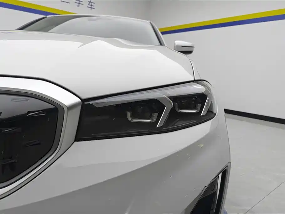 BMW i3 2023